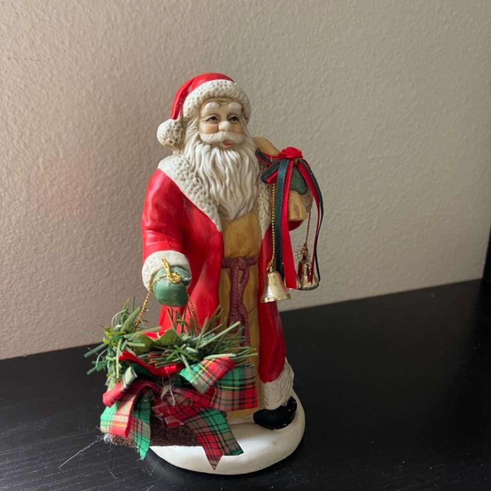 Ben Franklin Store Painted Porcelain Santa Claus Figurine - Picture 3 of 9